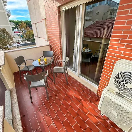 Villa Beach Apartament *